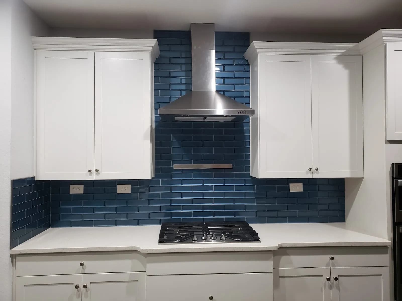 Natural Stone Backsplash - Elegant natural stone